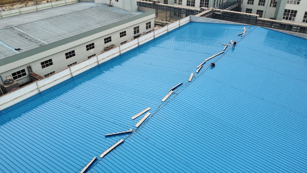 Why Color Coated Roofing Sheets Face Corrosion Risks in Coastal Factories
